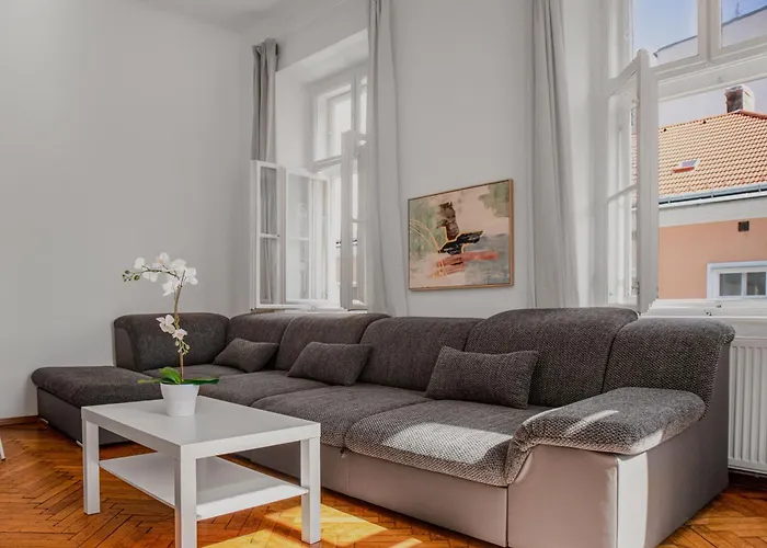 Stylish 2br In Apartman