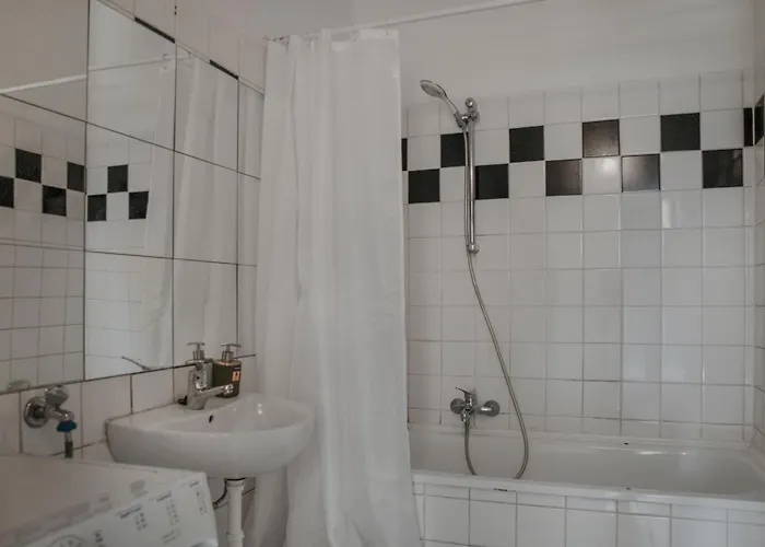 Stylish 2br In Apartman
